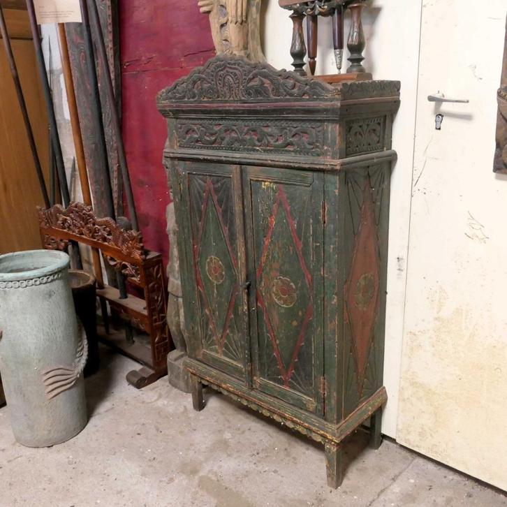 Antieke kast KA7 Kraton Keris Indonesie beschilderd kastje, Antiek en Kunst, Antiek | Meubels | Kasten, Ophalen of Verzenden