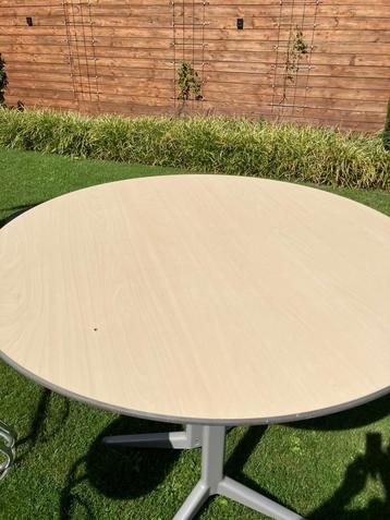 sta tafel 120 cm beschikbaar voor biedingen