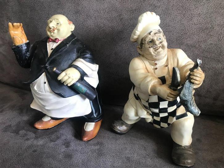 2 vintage beeldjes van een kok en butler., Verzamelen, Beelden en Beeldjes, Gebruikt, Mens, Ophalen of Verzenden