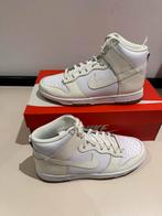 Nike Dunk High Sail Gum (W) maat 39, Kleding | Dames, Schoenen, Beige, Nike, Nieuw, Ophalen of Verzenden