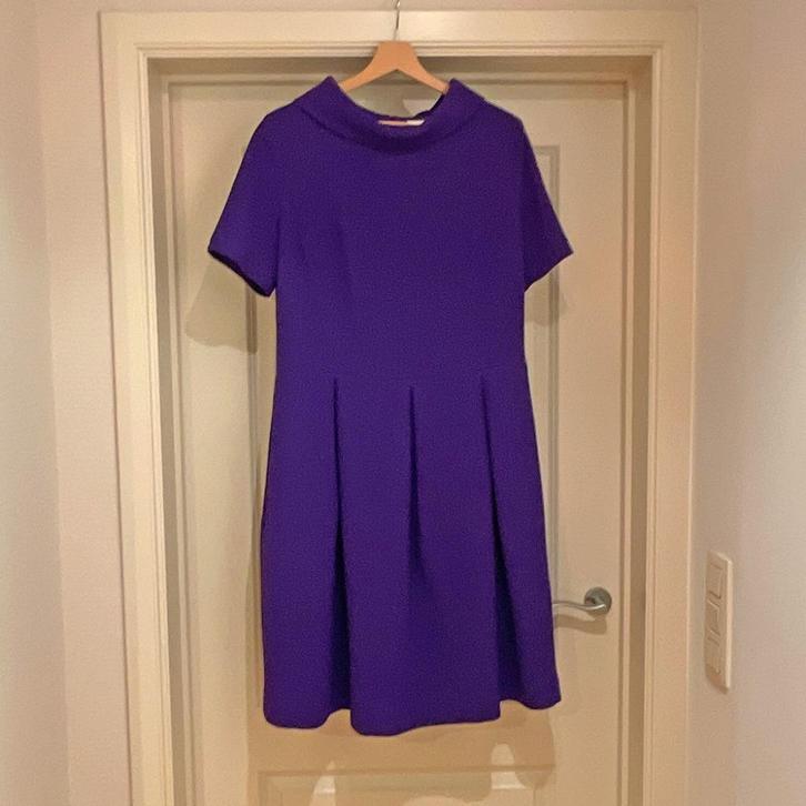 Ladress jurk Couture maat XL kleur paars, Kleding | Dames, Jurken, Zo goed als nieuw, Maat 46/48 (XL) of groter, Paars, Onder de knie