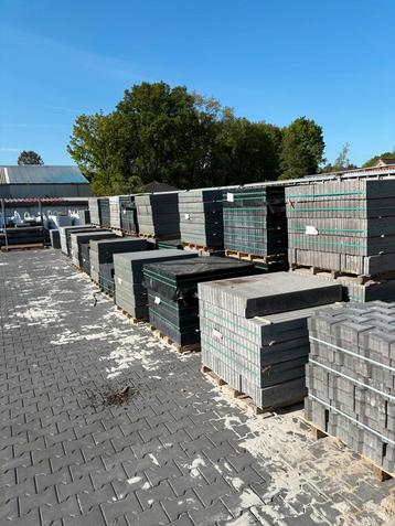Opsluitbanden / betonbanden beschikbaar voor biedingen