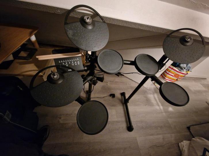 Yamaha Elektronisch Drumstel DTX400K- Zo goed als nieuw!, Muziek en Instrumenten, Drumstellen en Slagwerk, Zo goed als nieuw, Yamaha