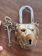 Unique Vintage Brass Lion Head Padlock with Ornate Key, Ophalen of Verzenden