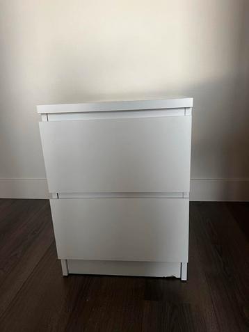 Ikea Malm Nachtkastje - Zo goed als nieuw