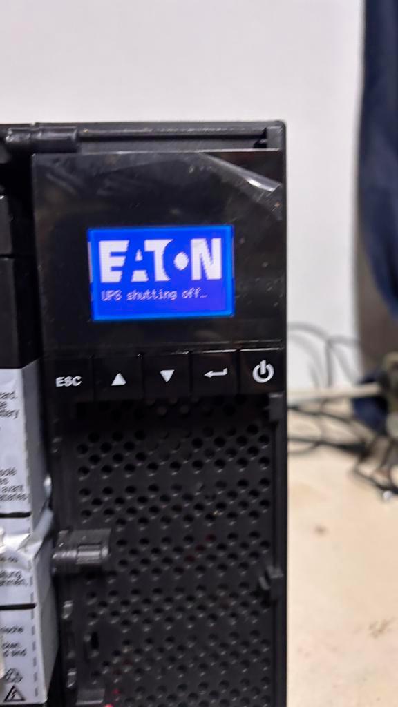 EATON 5P850 UPS, Computers en Software, Noodvoedingen (UPS), Zo goed als nieuw, Ophalen of Verzenden