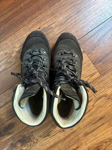 Meindl bergschoenen maat 42/maat8 beschikbaar voor biedingen