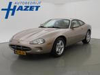 Jaguar XK8 4.0 V8 COUPÉ 294 PK AUT. *ORIG NL* + LEDER / STO, Auto's, Jaguar, Origineel Nederlands, Te koop, Zilver of Grijs, Benzine