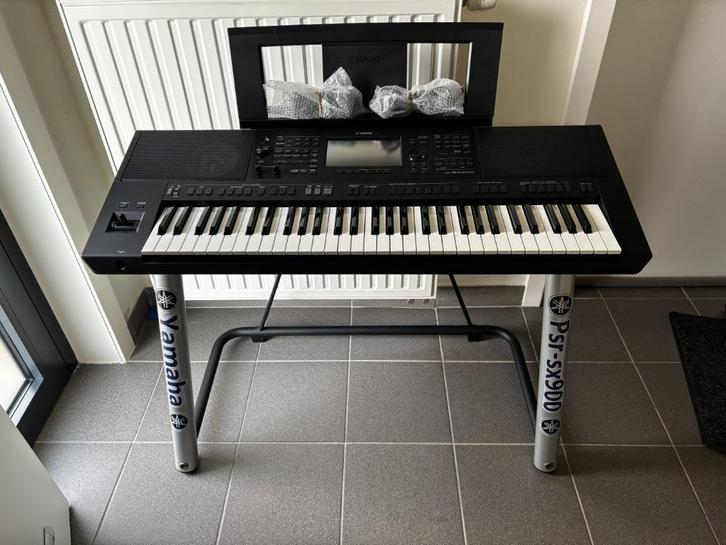Yamaha Psr-Sx900+doos+factuur 06/24.+L7 zilver standaard+usb, Muziek en Instrumenten, Keyboards, Zo goed als nieuw, 61 toetsen