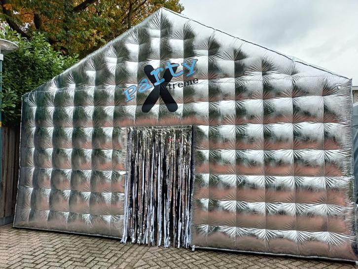Opblaasbare partytent feesttent, Hobby en Vrije tijd, Feestartikelen | Verhuur, Verjaardag, Ophalen