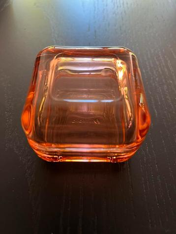 Iittala vitriini doosje. Zalmroze. 6x6 beschikbaar voor biedingen