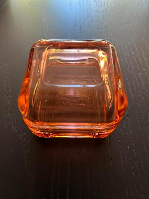 Iittala vitriini doosje. Zalmroze. 6x6, Huis en Inrichting, Woonaccessoires | Schalen en Manden, Zo goed als nieuw, Schaal, Vierkant