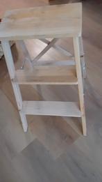 Houten ikea trapje, Doe-het-zelf en Verbouw, Ladders en Trappen, Ophalen of Verzenden, Zo goed als nieuw, Minder dan 2 meter