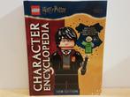 LEGO Harry Potter Character Encyclopedia, Kinderen en Baby's, Speelgoed | Duplo en Lego, Ophalen of Verzenden, Zo goed als nieuw
