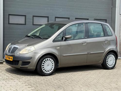 Lancia MUSA 1.4-16V Oro Automaat Clima Cruise Pdc Leuke auto, Auto's, Lancia, Bedrijf, Musa, ABS, Airbags, Airconditioning, Bluetooth