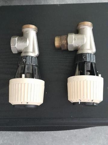 2  Danfoss thermostaatknoppen thermostaatkranen beschikbaar voor biedingen