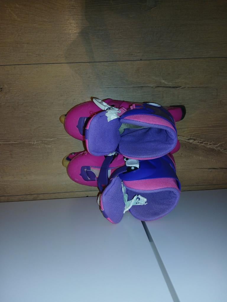 Roze met paars skeelers., Kinderen en Baby's, Speelgoed | Buiten | Rolschaatsen, Ophalen of Verzenden, Gebruikt