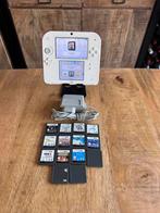 Nintendo 2DS met oplader en veel spellen, Spelcomputers en Games, Spelcomputers | Nintendo DS, Ophalen of Verzenden, Zo goed als nieuw
