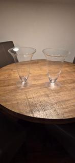 Twee glazen vazen, Antiek en Kunst, Ophalen