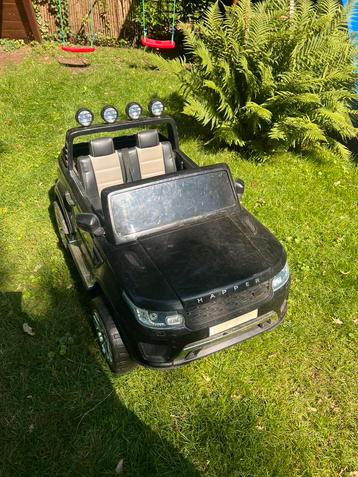 Goede Range Rover kinderauto. Rijd goed, maakt muziek. beschikbaar voor biedingen