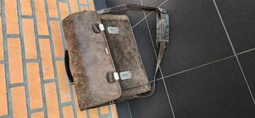 Leren tas beschikbaar voor biedingen