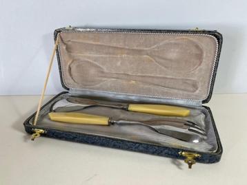 Vintage Franse cassettedoos met slacouvert beschikbaar voor biedingen