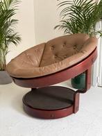 Oddmund Vadd Draaifauteuil, 1972, Huis en Inrichting, Fauteuils, Ophalen, Gebruikt, Hout, 75 tot 100 cm