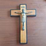 Houten kruis met Jezus van koper, Antiek en Kunst, Antiek | Religie, Verzenden