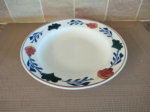 Aparte maat diep bord. Merk: Boch, Boerenbont. Drs. 22,3 cm., Huis en Inrichting, Keuken | Servies, Zo goed als nieuw, Bord(en)