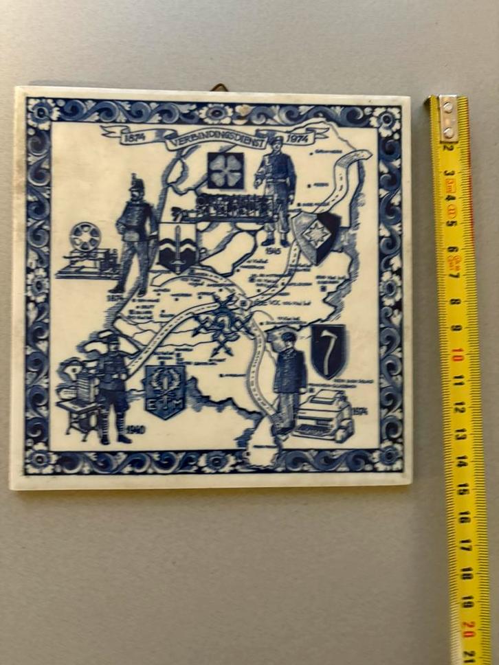 (A) Herdenkings tegel Verbindingsdienst  ,krijgsmacht, Antiek en Kunst, Antiek | Wandborden en Tegels, Verzenden