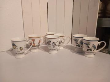 Elles vogel 8 koffie bekers. beschikbaar voor biedingen