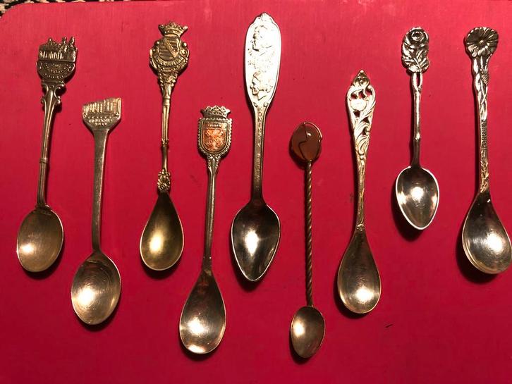 Verzameling oude verzilverde lepeltjes, 9 stuks., Huis en Inrichting, Keuken | Bestek, Zo goed als nieuw, Los bestek, Overige materialen