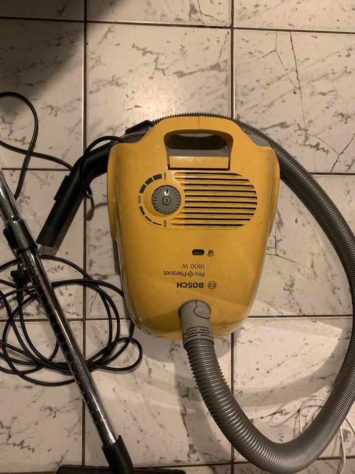 Stofzuiger (Bosch), Witgoed en Apparatuur, Stofzuigers, Gebruikt, Stofzuiger, Ophalen