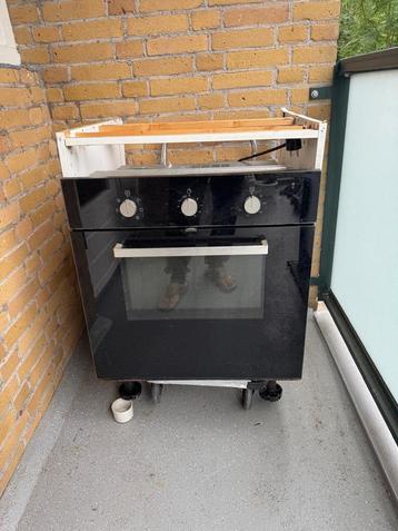 Gebruikte Vrijstaande Oven beschikbaar voor biedingen