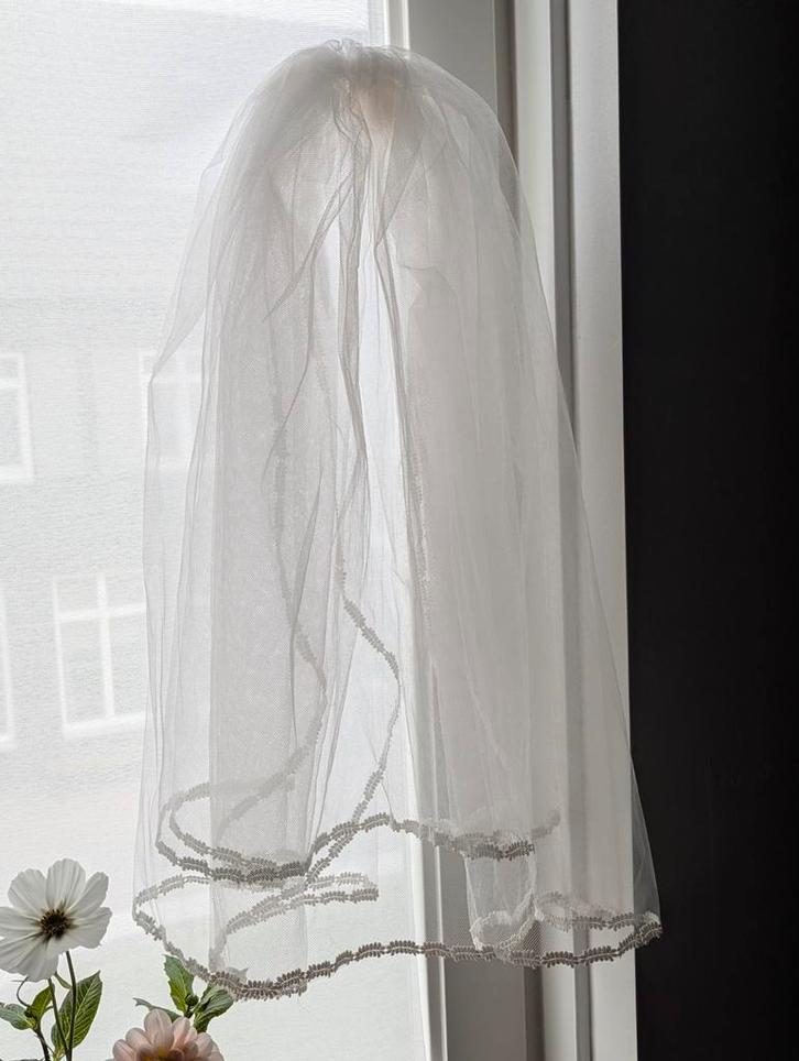 Dubbele bruidssluier, Kleding | Dames, Trouwkleding en Trouwaccessoires, Zo goed als nieuw, Accessoires, Wit, Ophalen of Verzenden