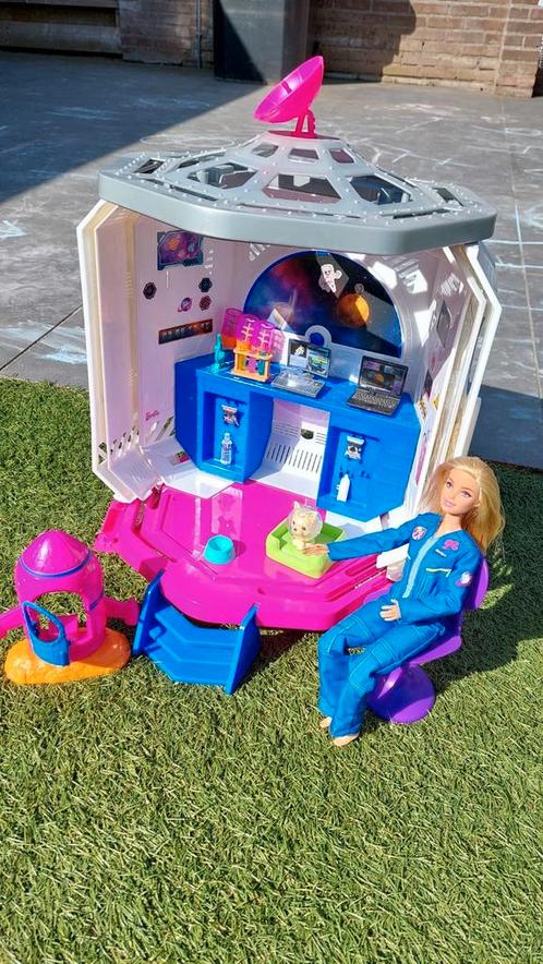 Barbie ruimte ontdekkingstation - vrijwel nieuw!, Kinderen en Baby's, Speelgoed | Poppenhuizen, Zo goed als nieuw, Toebehoren