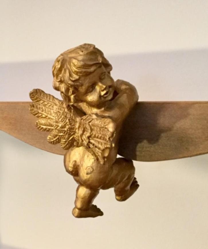 Frans engelen beeldje (hars) om op te hangen goudkleurig, Diversen, Kerst, Zo goed als nieuw, Ophalen of Verzenden