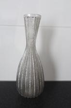Mooie zilverkleurige glazen vaas, hoogte 26 cm, Overige kleuren, Ophalen of Verzenden, Minder dan 50 cm, Glas