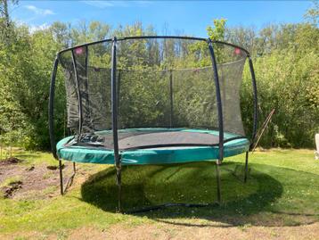 Trampoline Berg rond 420 cm beschikbaar voor biedingen