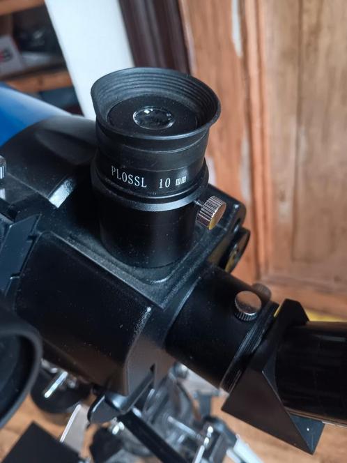 Konus Motormax-90 Maksutov-Cassegrain telescoop + motor, Audio, Tv en Foto, Optische apparatuur | Telescopen, Zo goed als nieuw