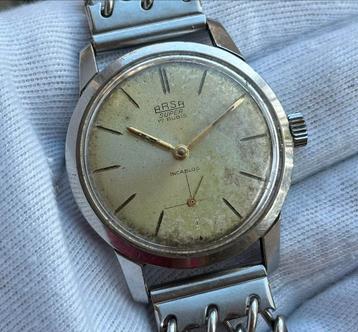 Mechanisch horloge vintage beschikbaar voor biedingen