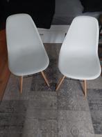 2 witte kunststof stoelen, Kunststof, Gebruikt, Wit, Ophalen