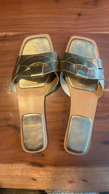 Slippers shoebey maat 41 goedkleurig beschikbaar voor biedingen