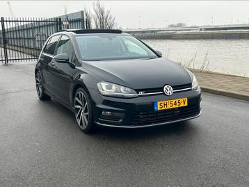 Volkswagen Golf 1.4 TSI 150pk 7-DSG AUT R LINE PANO LEDER LE beschikbaar voor biedingen