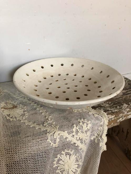 Oude franse treef/vergiet beboterd, Antiek en Kunst, Antiek | Servies los, Ophalen of Verzenden