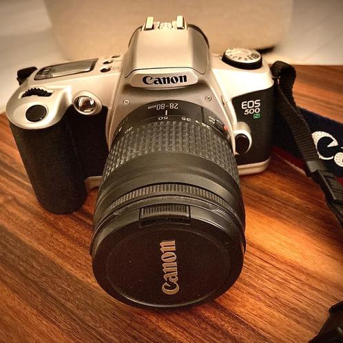 Canon EOS 500N + Canon Zoom Lens 28-80 mm 1:3.5-5.6, Audio, Tv en Foto, Fotocamera's Analoog, Gebruikt, Spiegelreflex, Canon, Ophalen of Verzenden