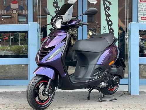 PIAGGIO ZIP SPECIAL MYSTIC PURPLE 45KM 2021, Fietsen en Brommers, Scooters | Piaggio