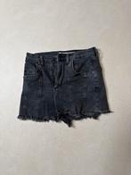 Zwarte denim short maat 26, Kleding | Dames, Broeken en Pantalons, Kort, Zwart, Ophalen of Verzenden, Maat 34 (XS) of kleiner