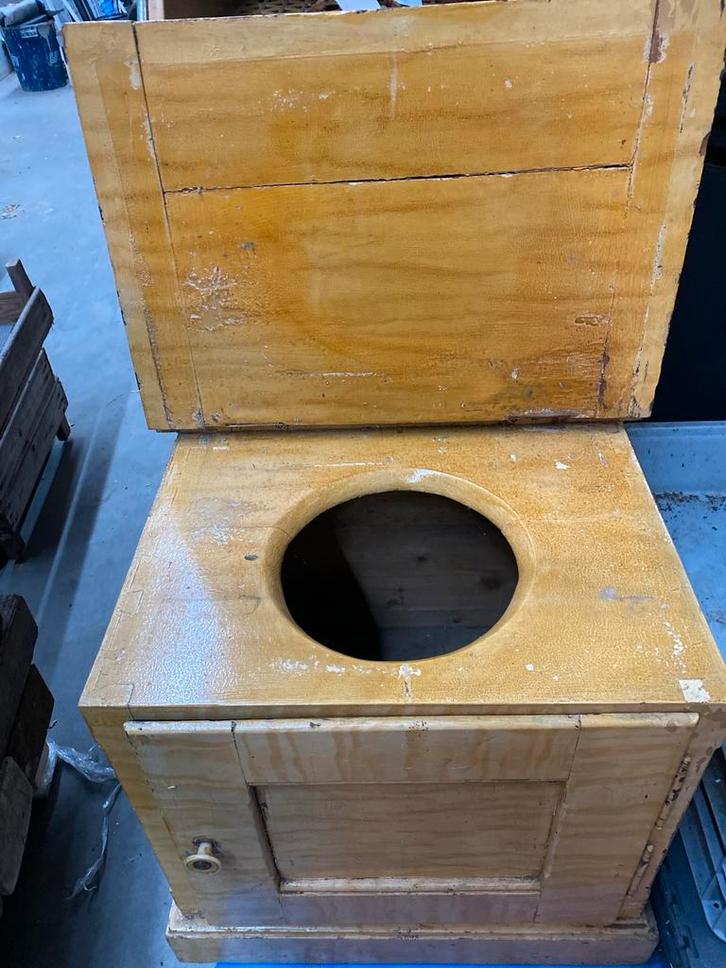 Antieke Poepdoos, Antiek en Kunst, Antiek | Meubels | Kasten, Ophalen of Verzenden