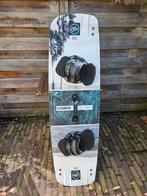 Flysurfer Radical 7 138 x 42.5 2024, Watersport en Boten, Kitesurfen, Twintip, Ophalen, Zo goed als nieuw, Kiteboard